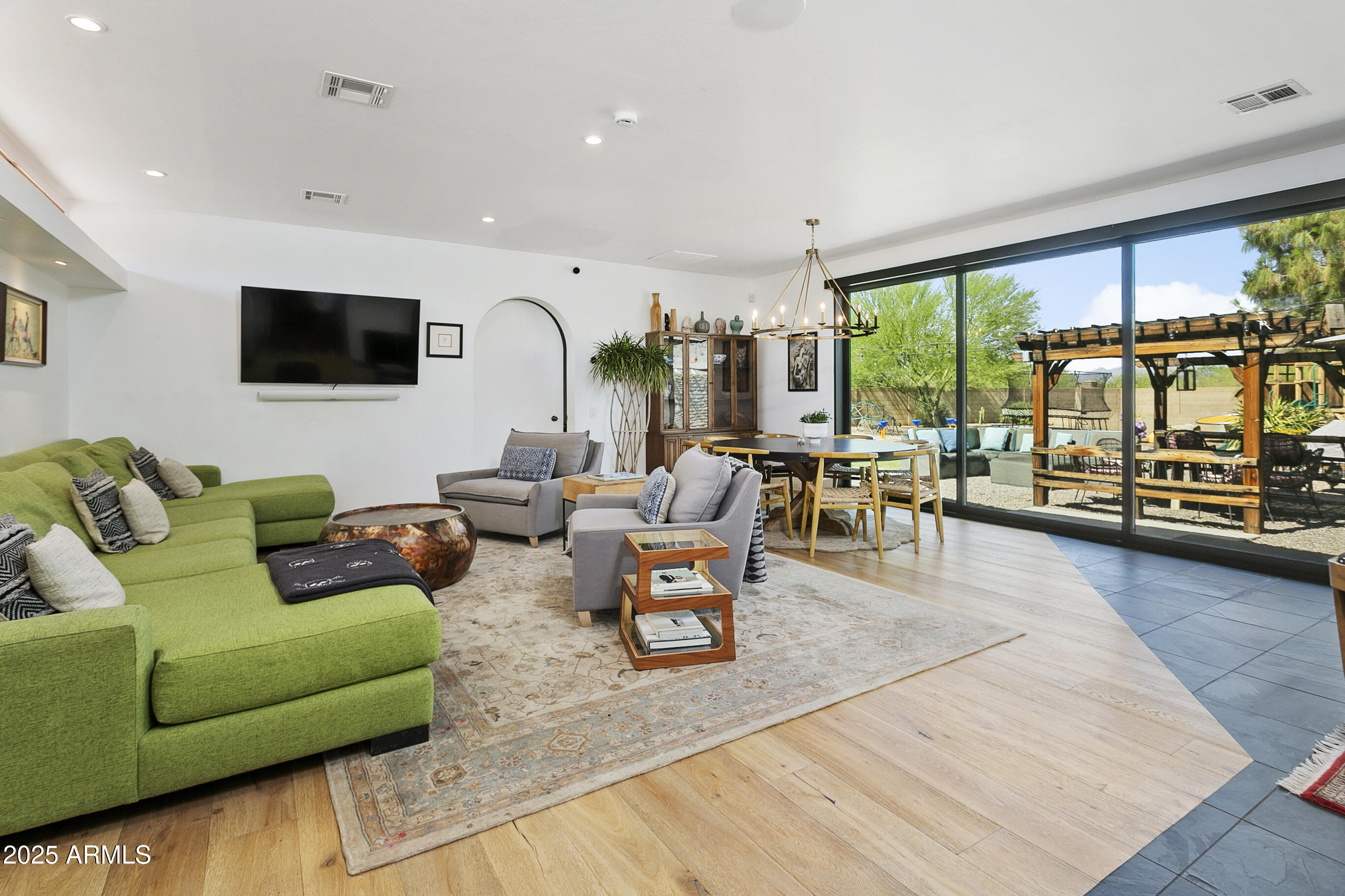 4108 E FANFOL Drive