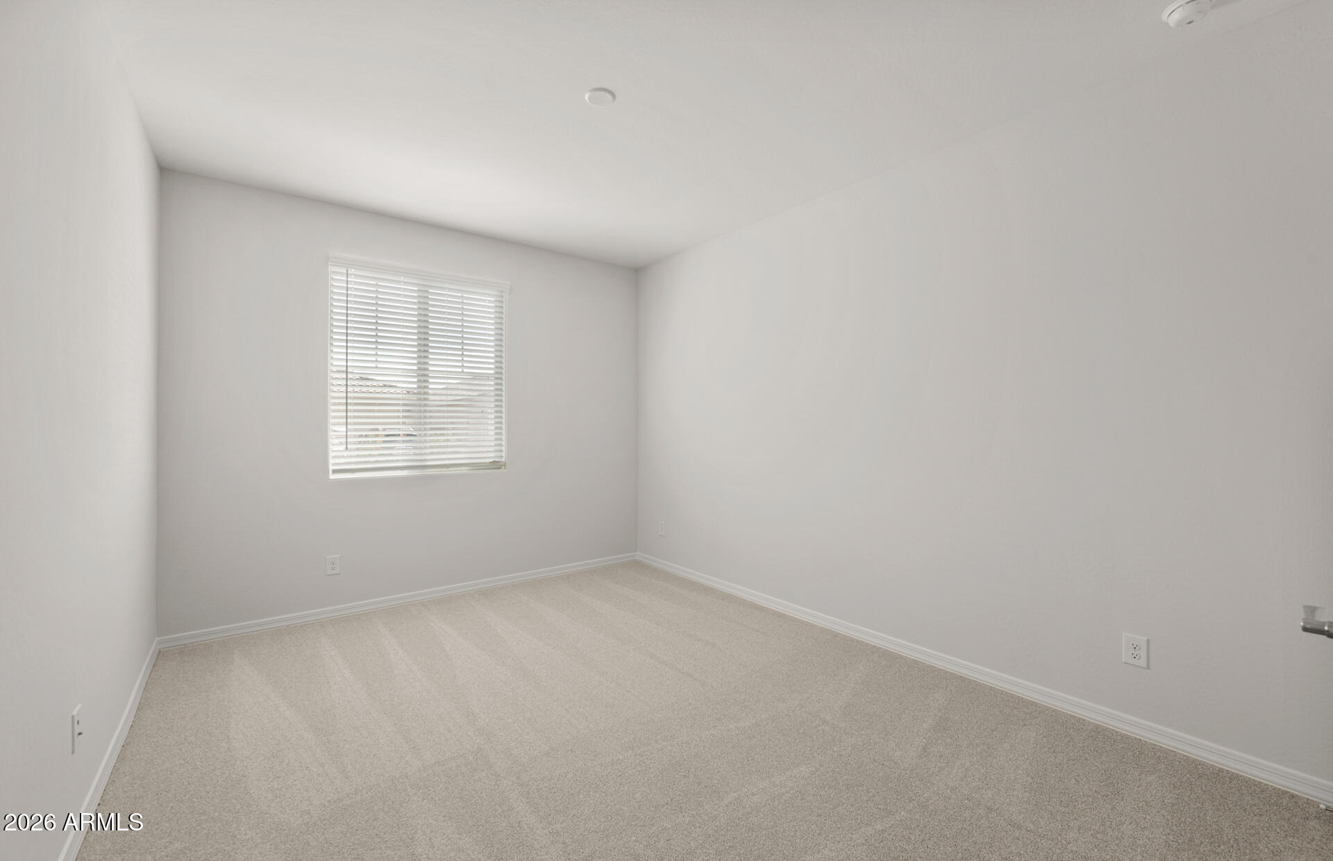 17640 W PASADENA Avenue