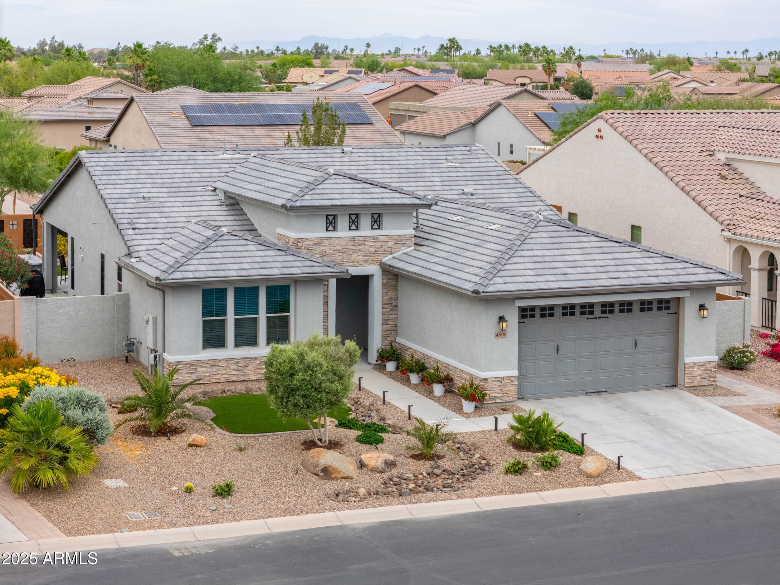 4608 W ACACIA Drive