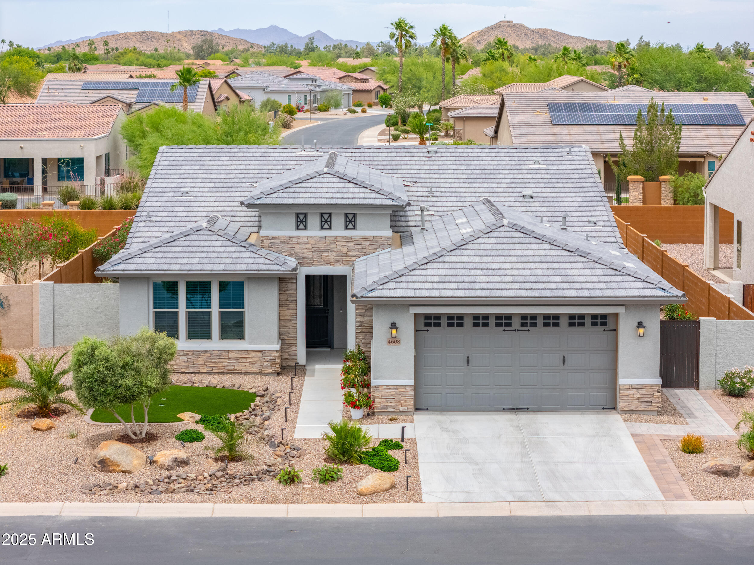 4608 W ACACIA Drive