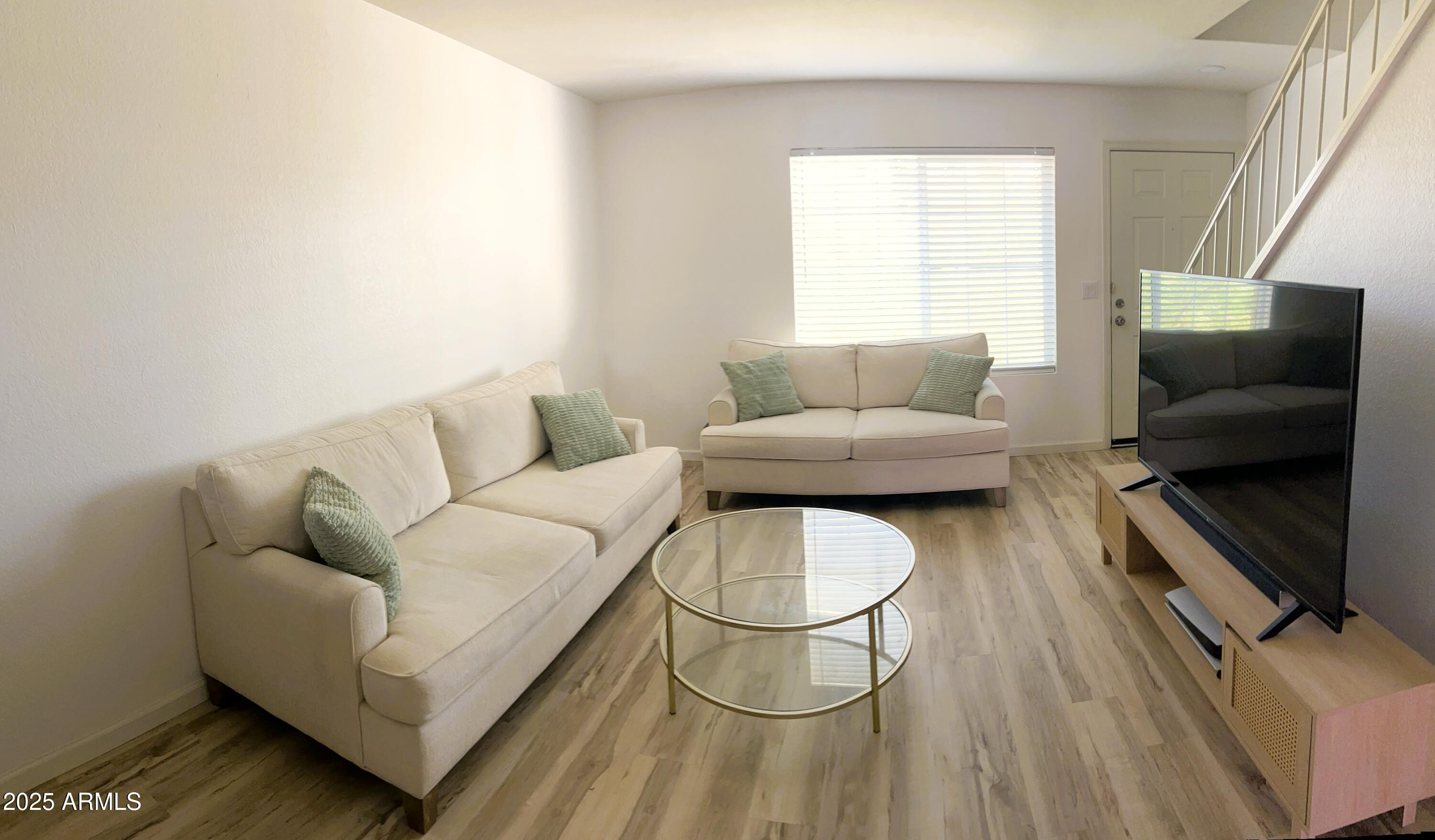 6609 W JAMAICA Drive