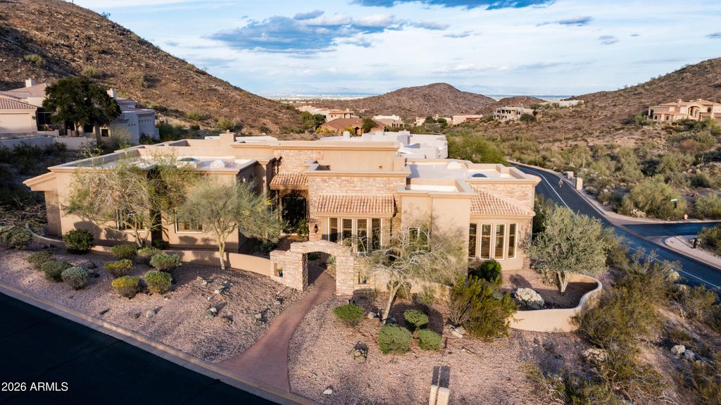 Photo of 1744 E Desert Willow Drive, Phoenix, AZ 85048 (MLS # 7000194)