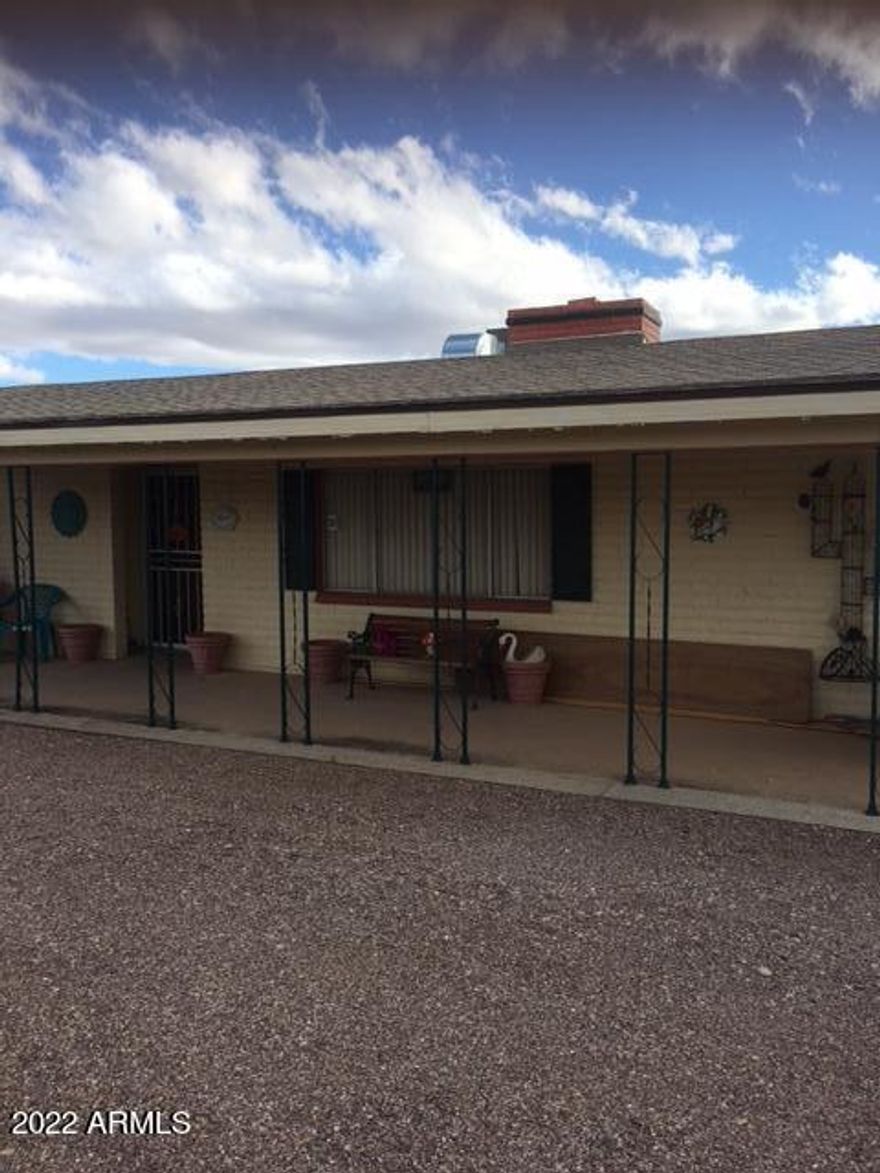 This spacious home in historic Tombstone has lots of room and options. 3 Bed 2 Bath home has a large living room and giant Arizona room . Oversized laundry room/ utility area. Walk in pantry/storage area . Breathtaking views !! Its on 2.07 acres that has lots of versatility. For a growing family or folks that just want plenty of space its a must see!!!!