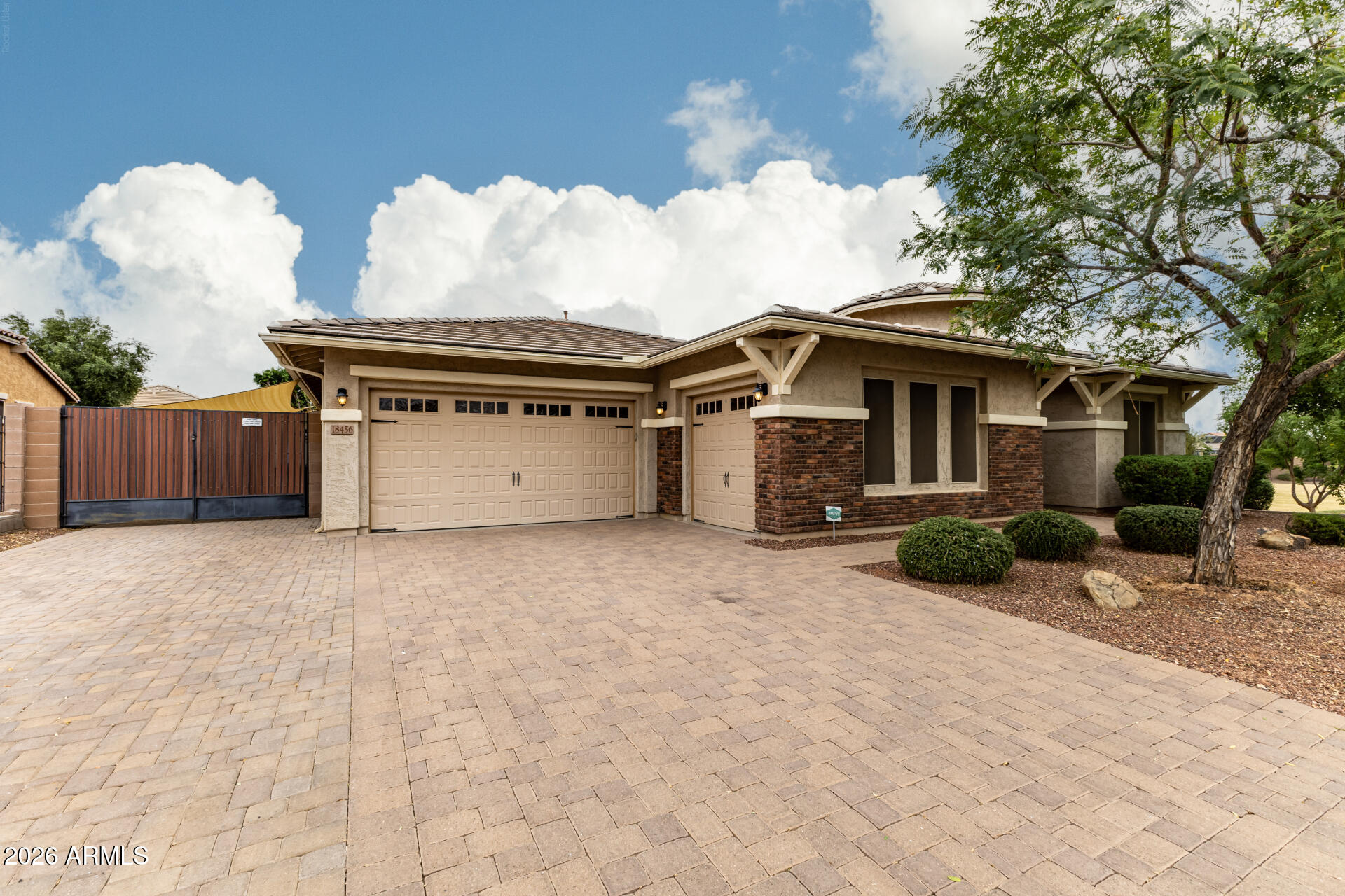 18456 W PARADISE Lane