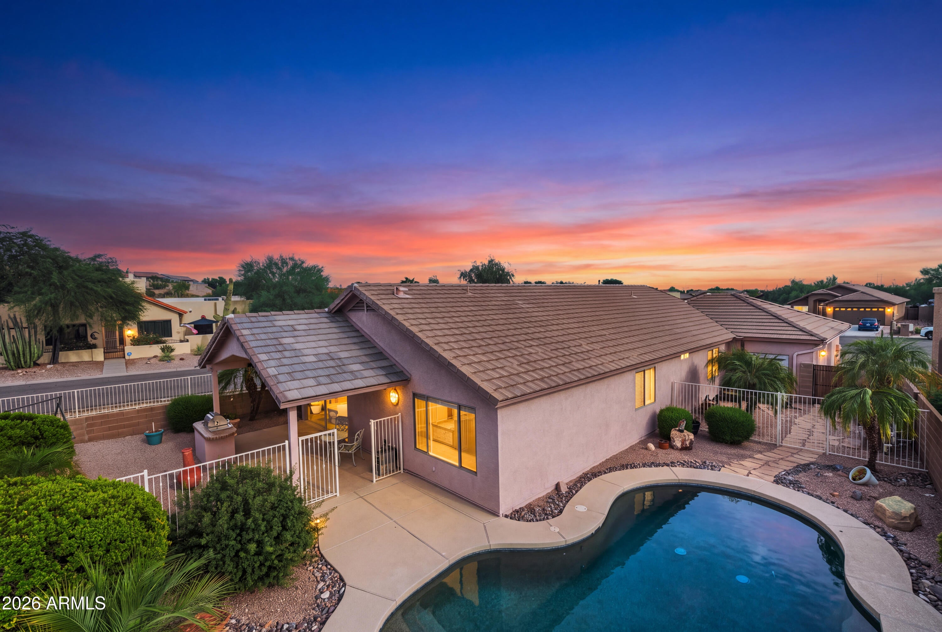 8966 E RED MOUNTAIN Lane