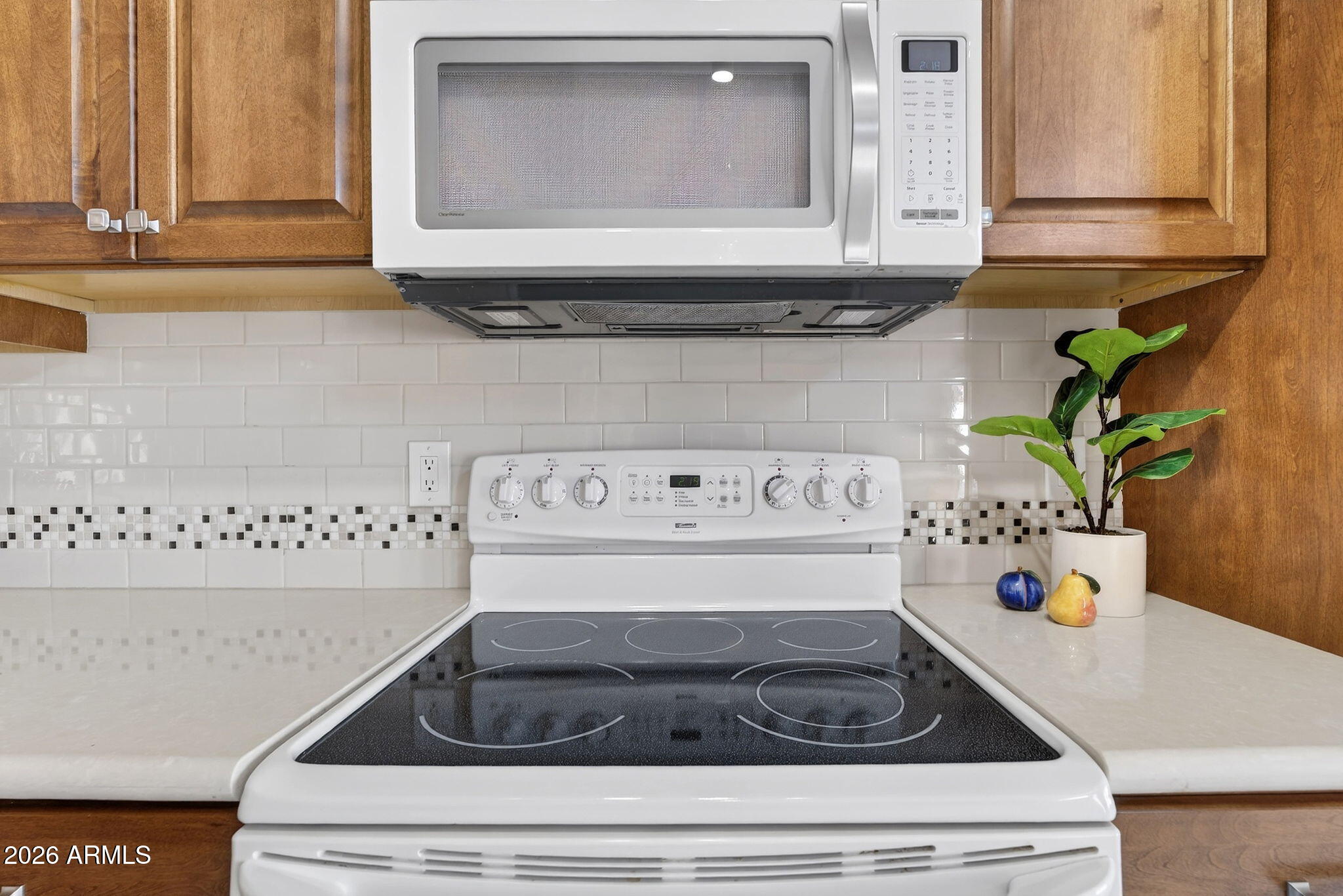 6208 E RIVERDALE Street