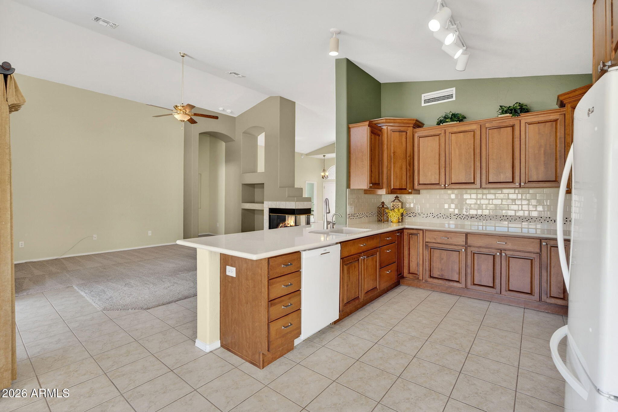 6208 E RIVERDALE Street