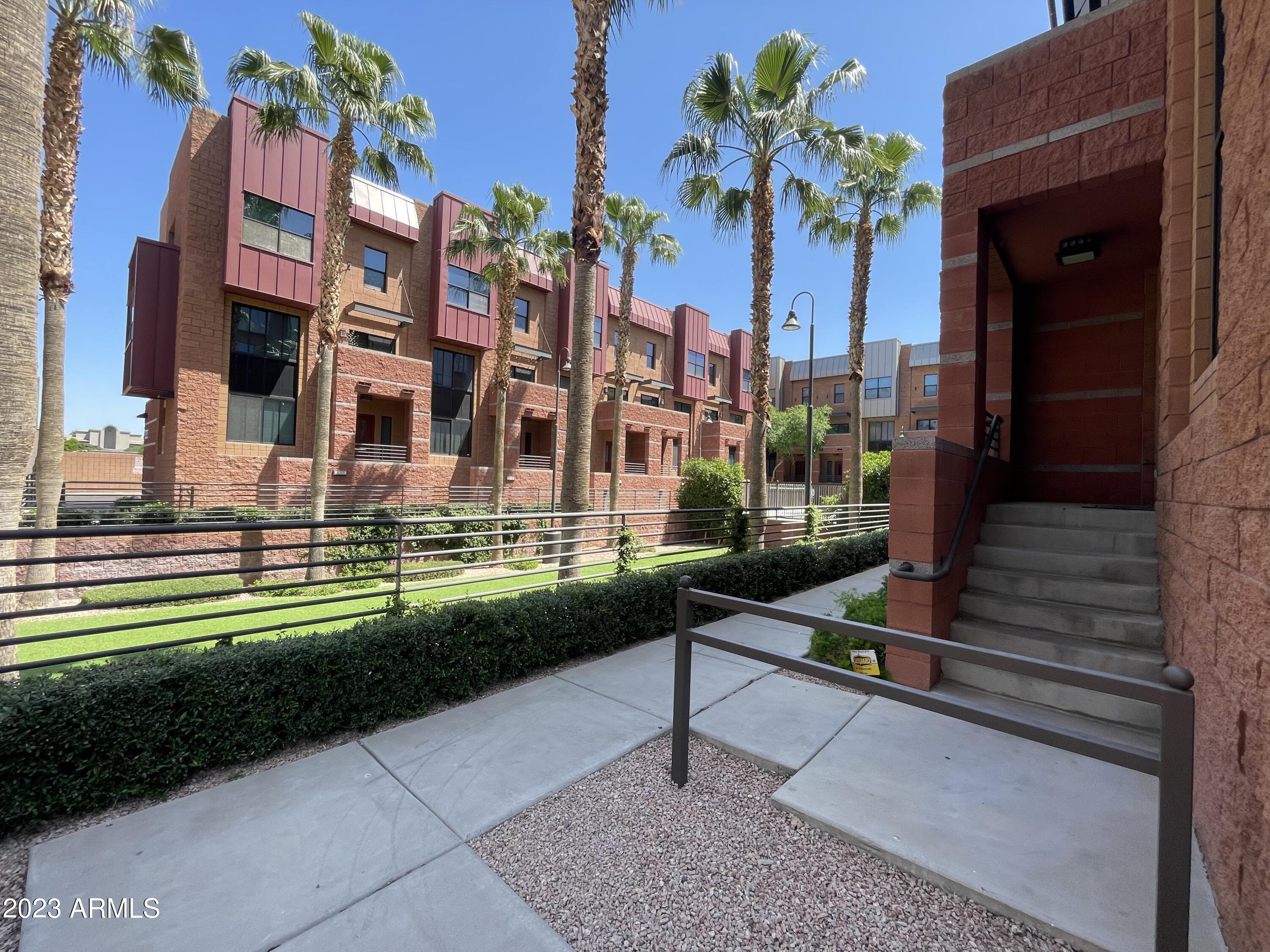 330 S Farmer Avenue Unit 126