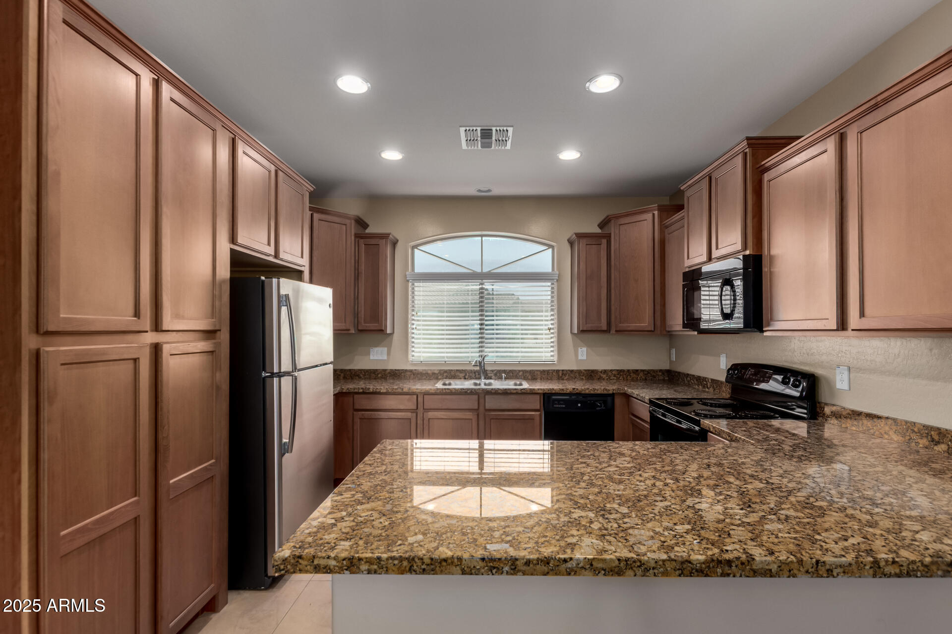 ENTRADA DEL ORO UNIT 1 - Residential