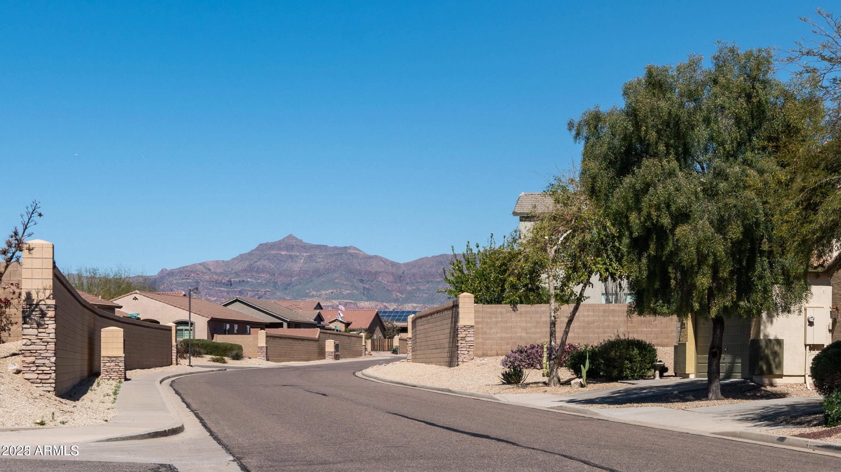 ENTRADA DEL ORO UNIT 1 - Residential