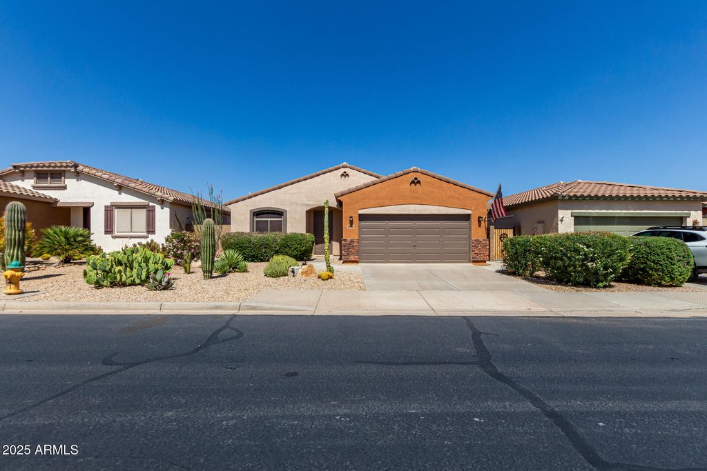 Photo of 47719 N Camino Del Sol, Gold Canyon, AZ 85118 (MLS # 6925725)