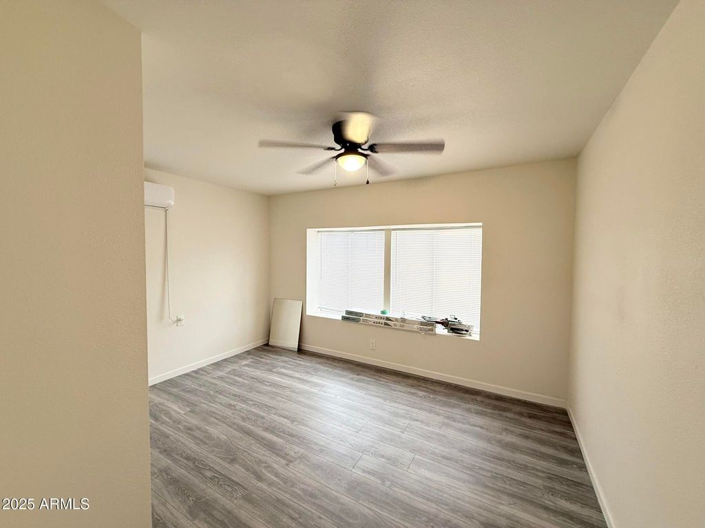 Photo of 8595 N 71st Avenue #111, Glendale, AZ 85301 (MLS # 6932548)