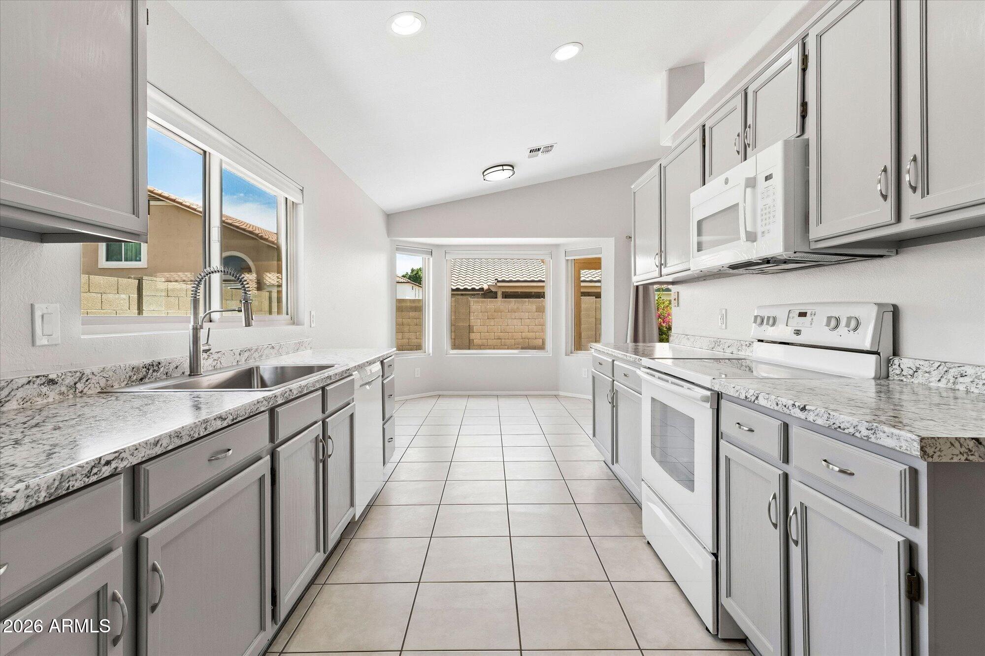 2560 N LINDSAY Road 55