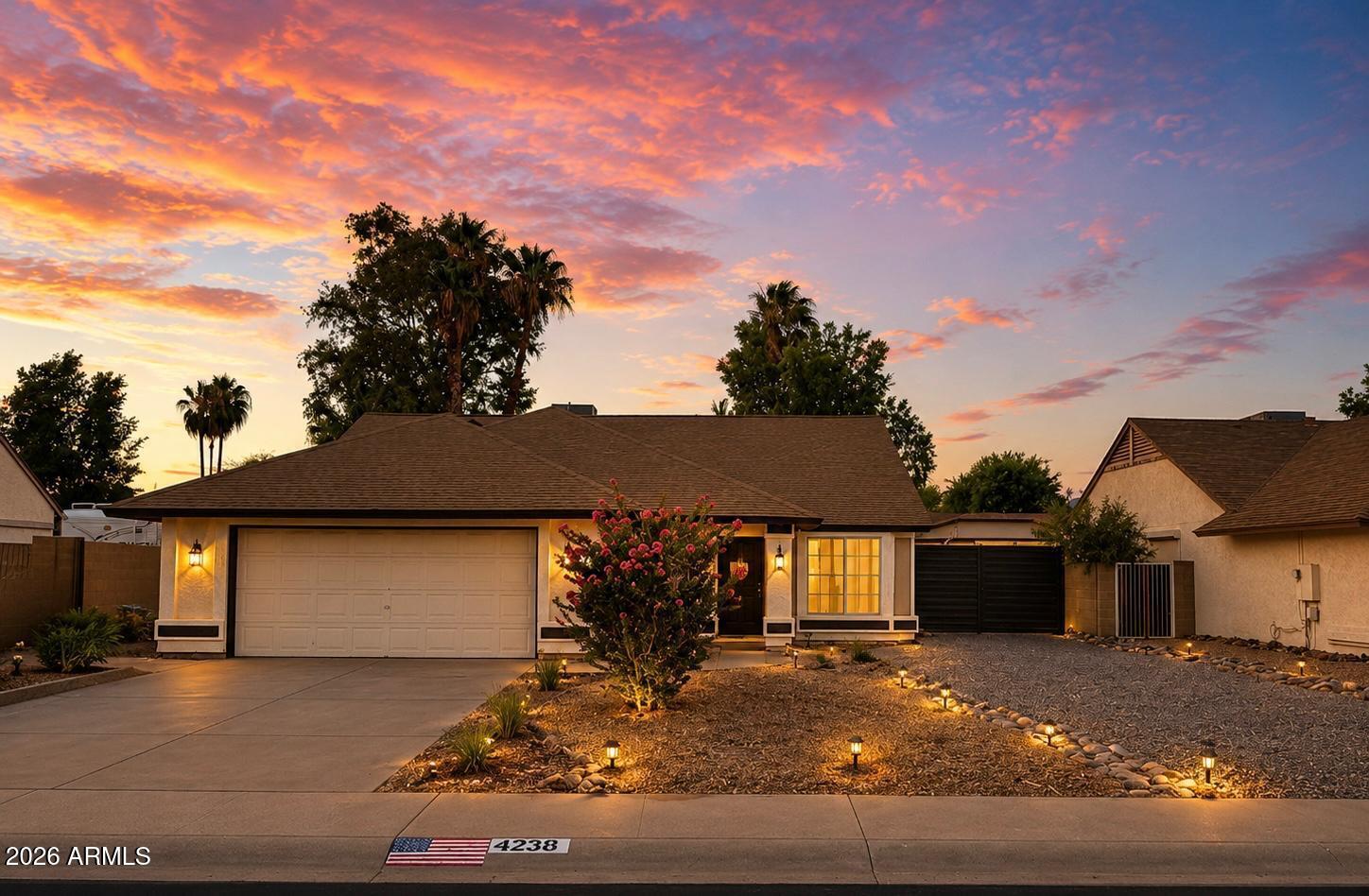 4238 E EVERETT Drive