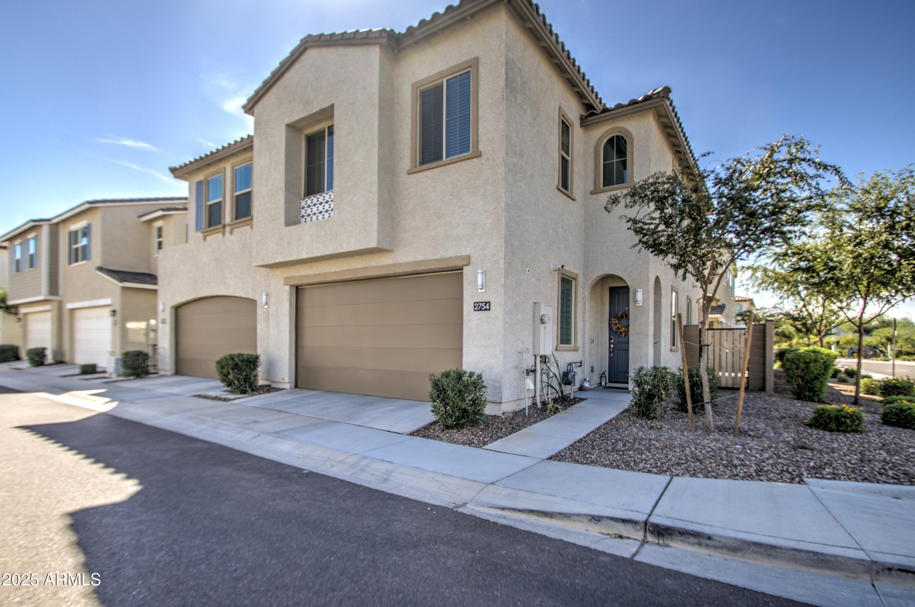 2754 S APACHE Drive