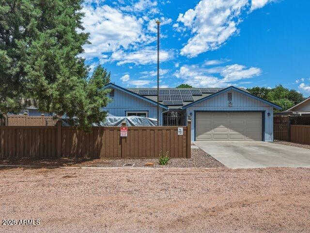 702 W BRIDLE PATH Lane