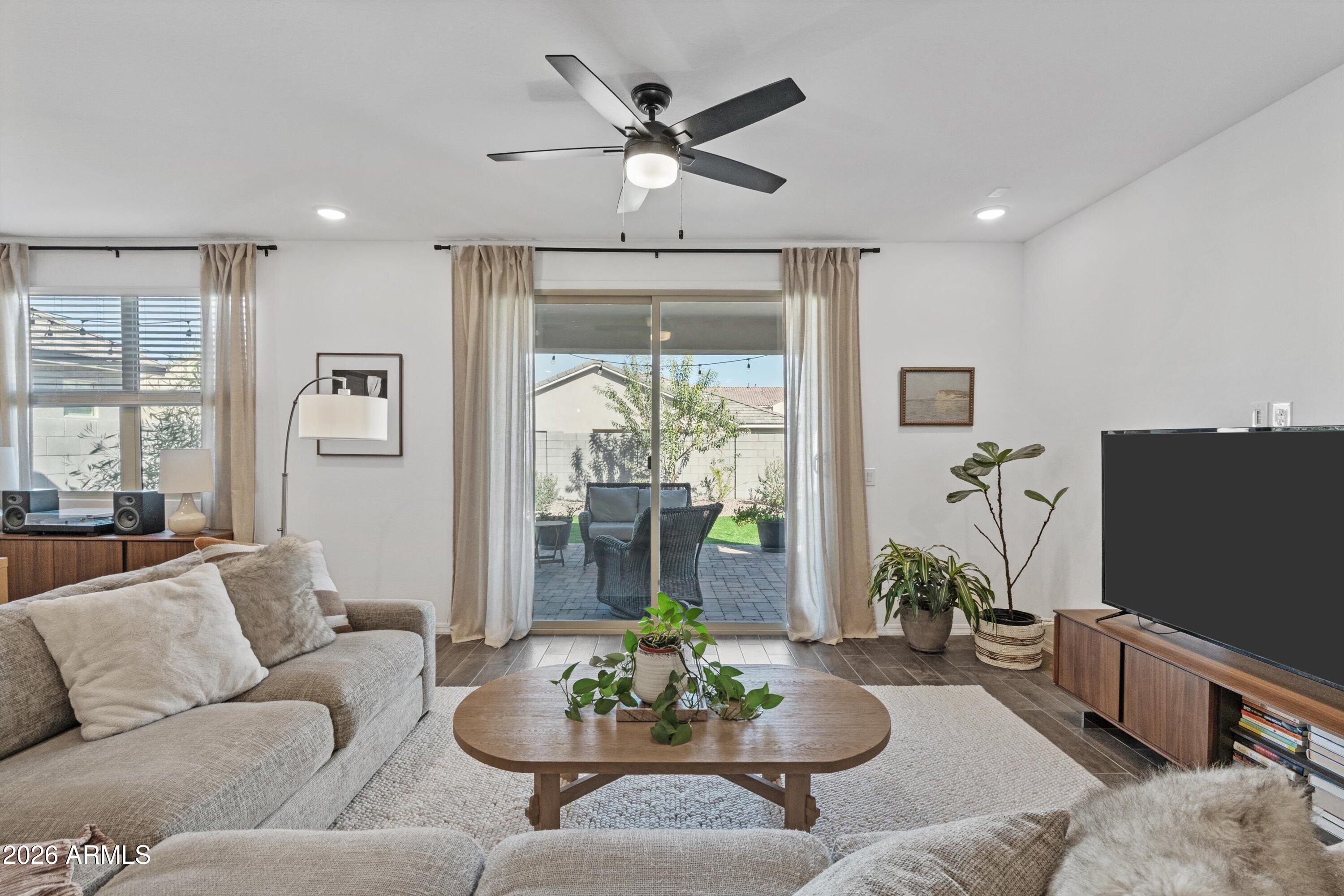 4350 W SEBASTIAN Lane