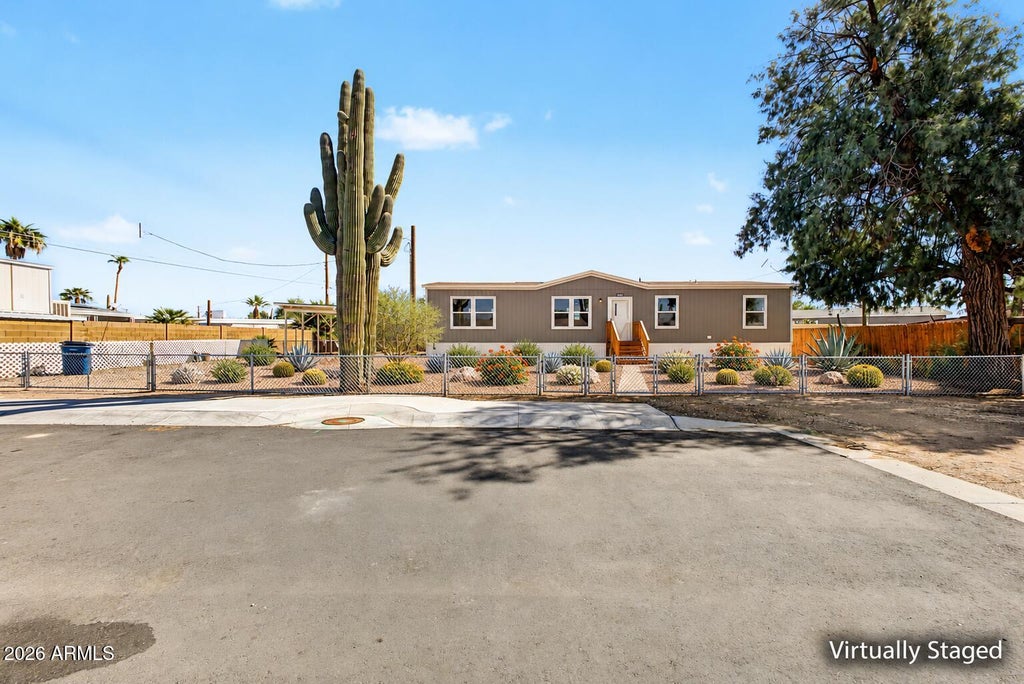 Photo of 515 N Desert View Drive, Apache Junction, AZ 85120 (MLS # 7091075)