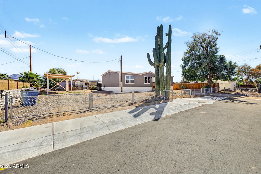 Photo of 515 N Desert View Drive, Apache Junction, AZ 85120 (MLS # 7091075)