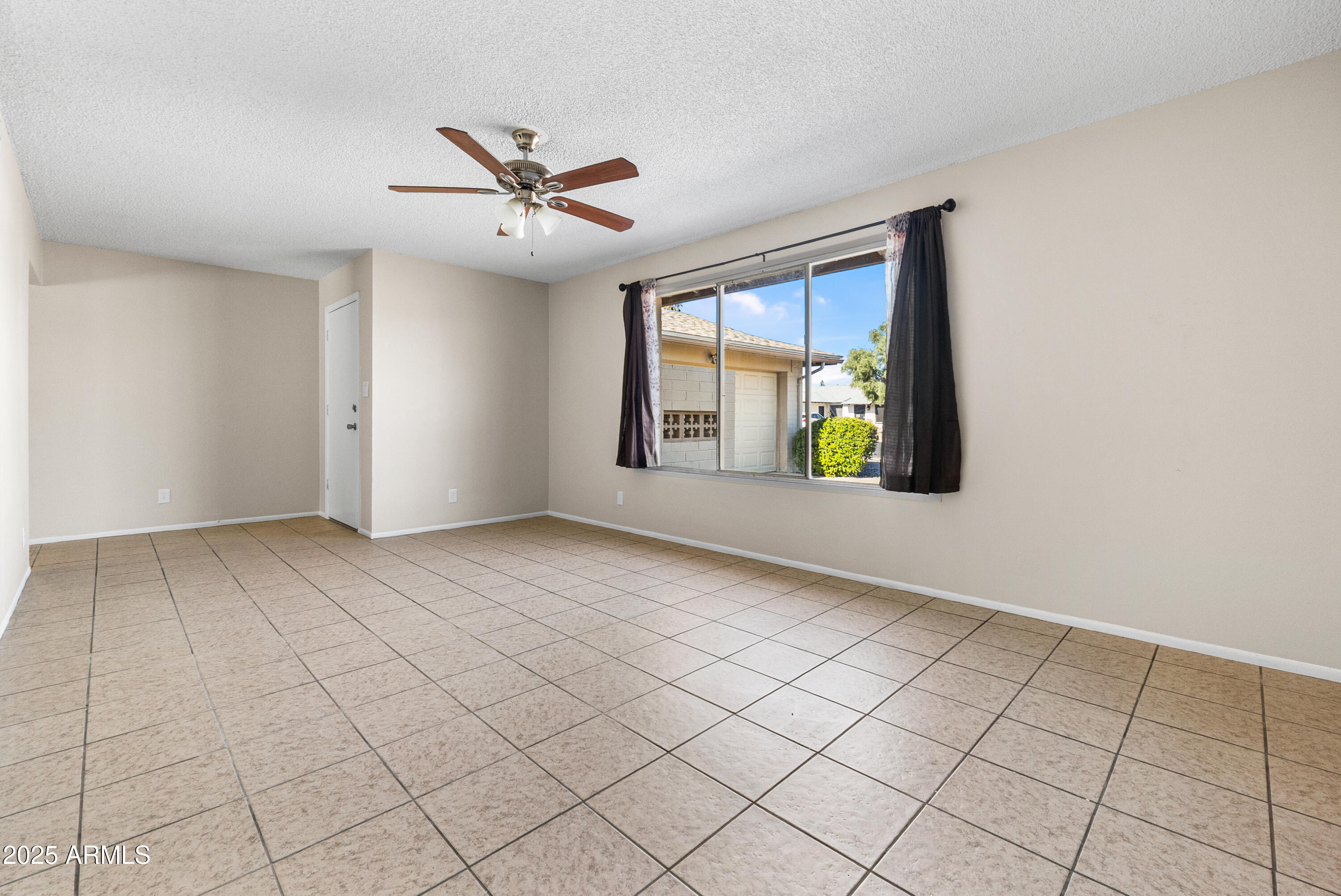 4401 W CLAREMONT Street