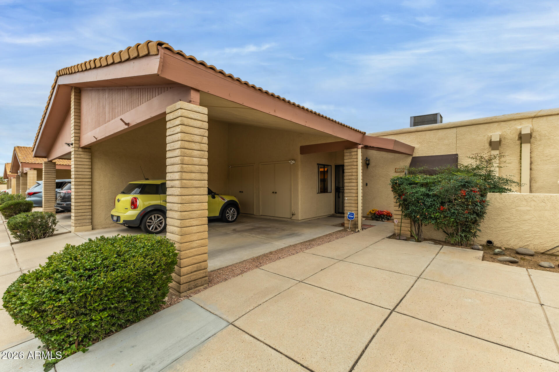 2707 E SHAW BUTTE Drive