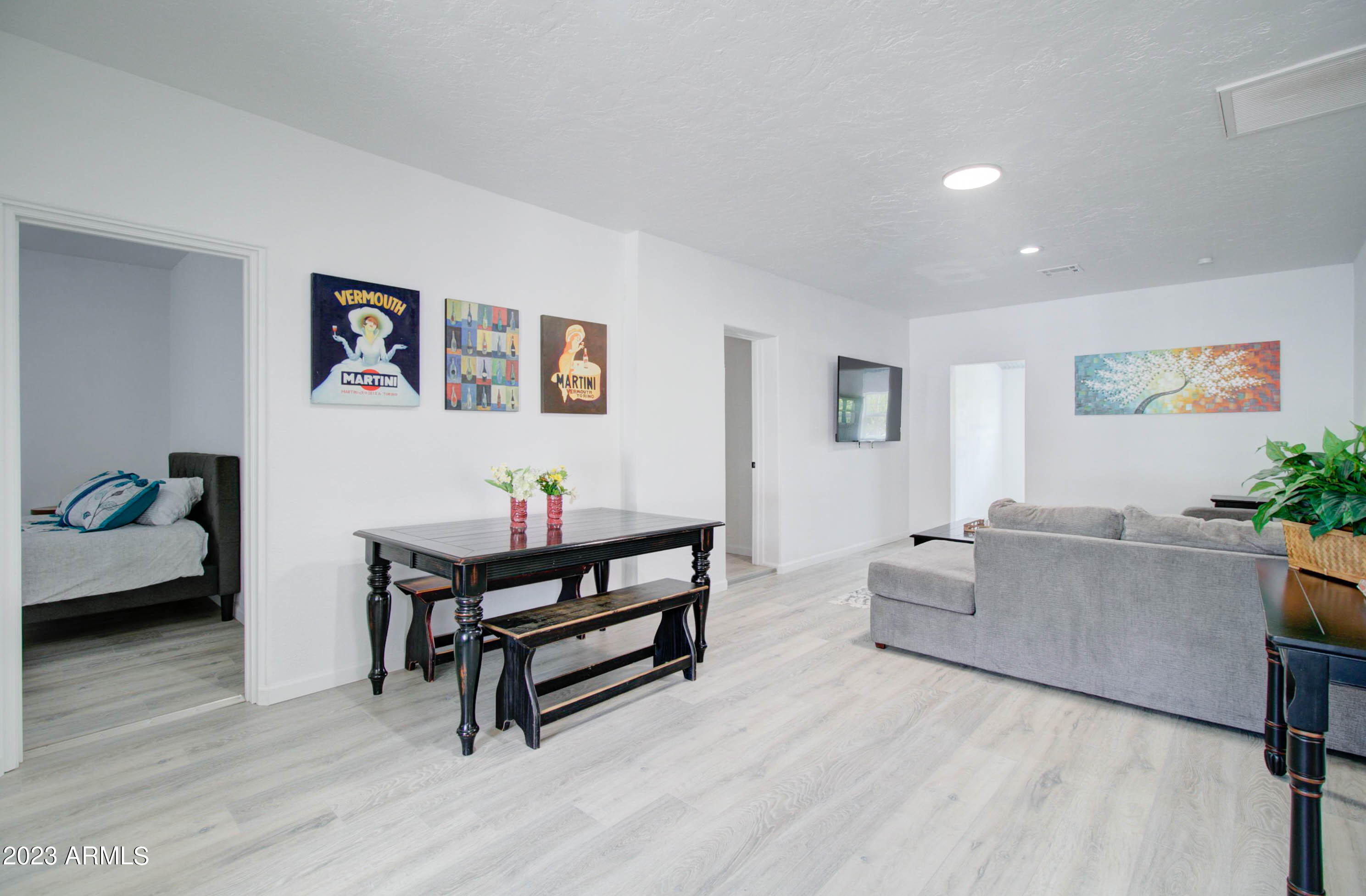 258 S SUTHERLAND Street