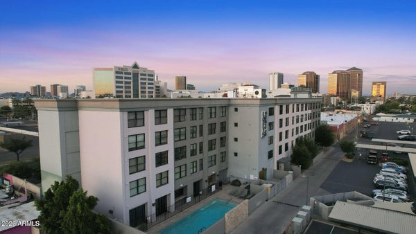 535 W THOMAS RD APT 408, PHOENIX, AZ 85013 - Image f677dc69aba75efb2bb0dab04b1ea117/309318106