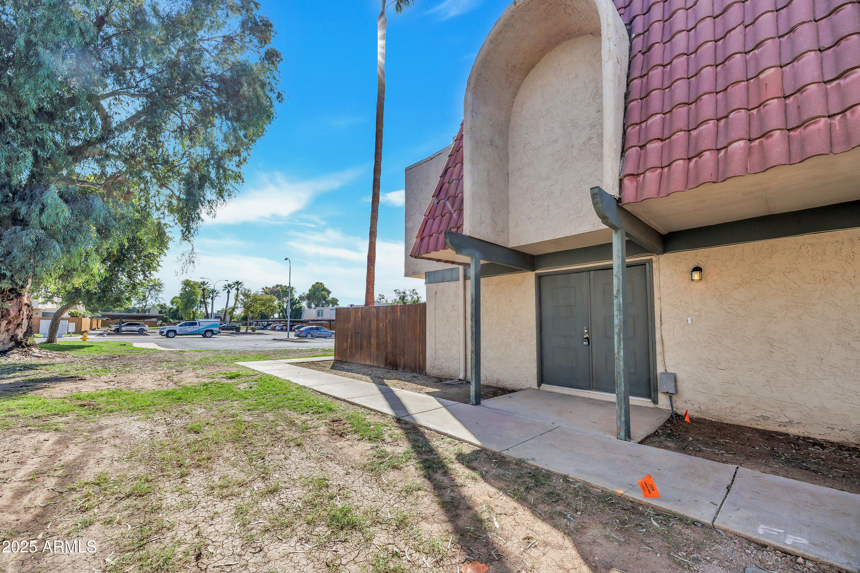 5934 W TOWNLEY Avenue