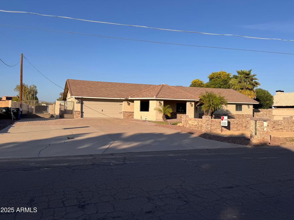 Photo of 4114 W Westcott Drive, Glendale, AZ 85308 (MLS # 6950813)