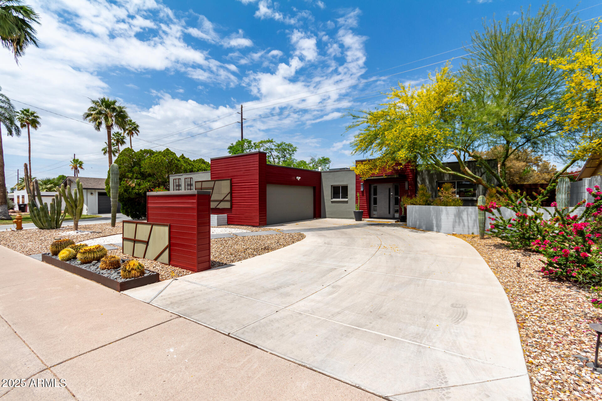 8314 E VISTA Drive