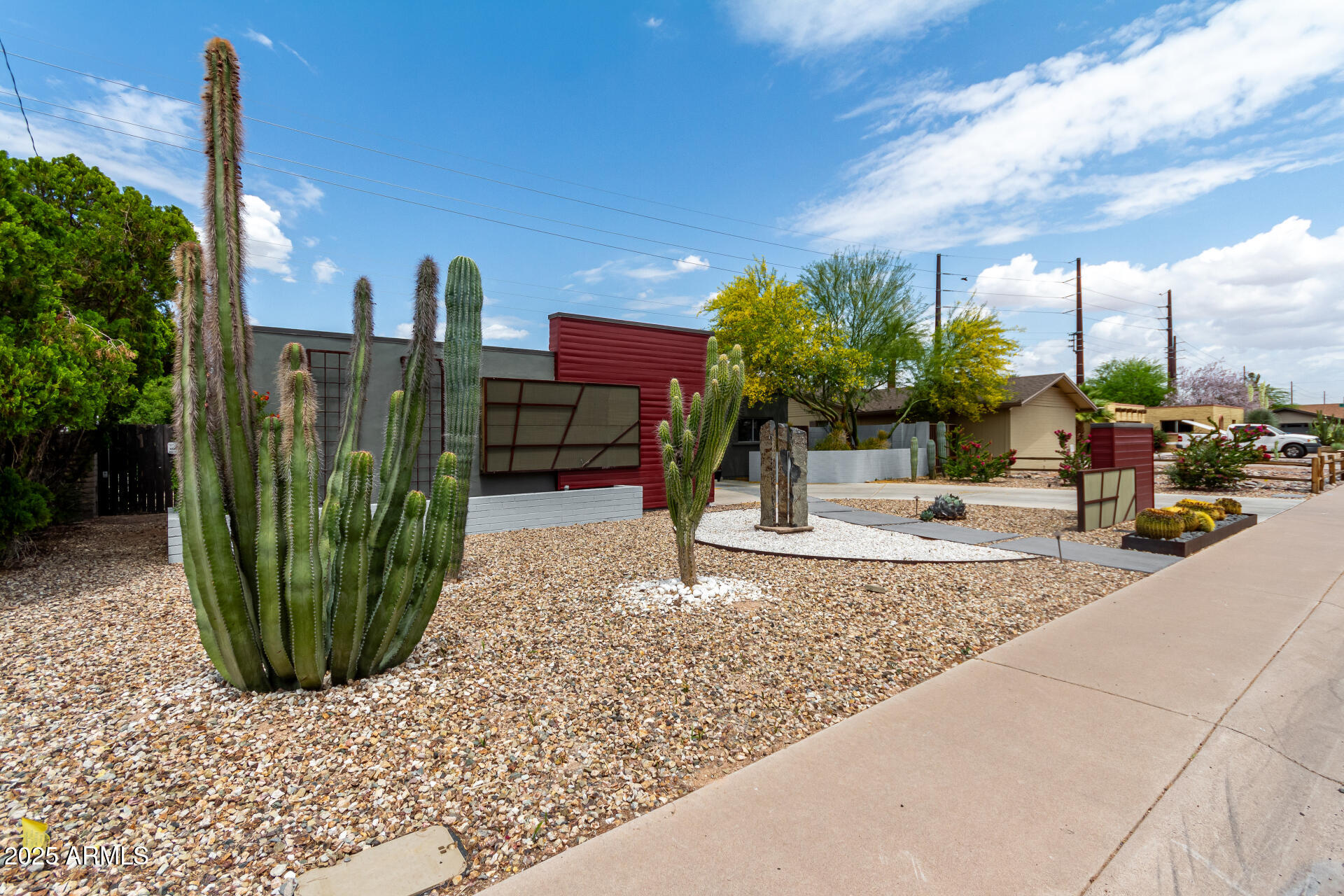 8314 E VISTA Drive