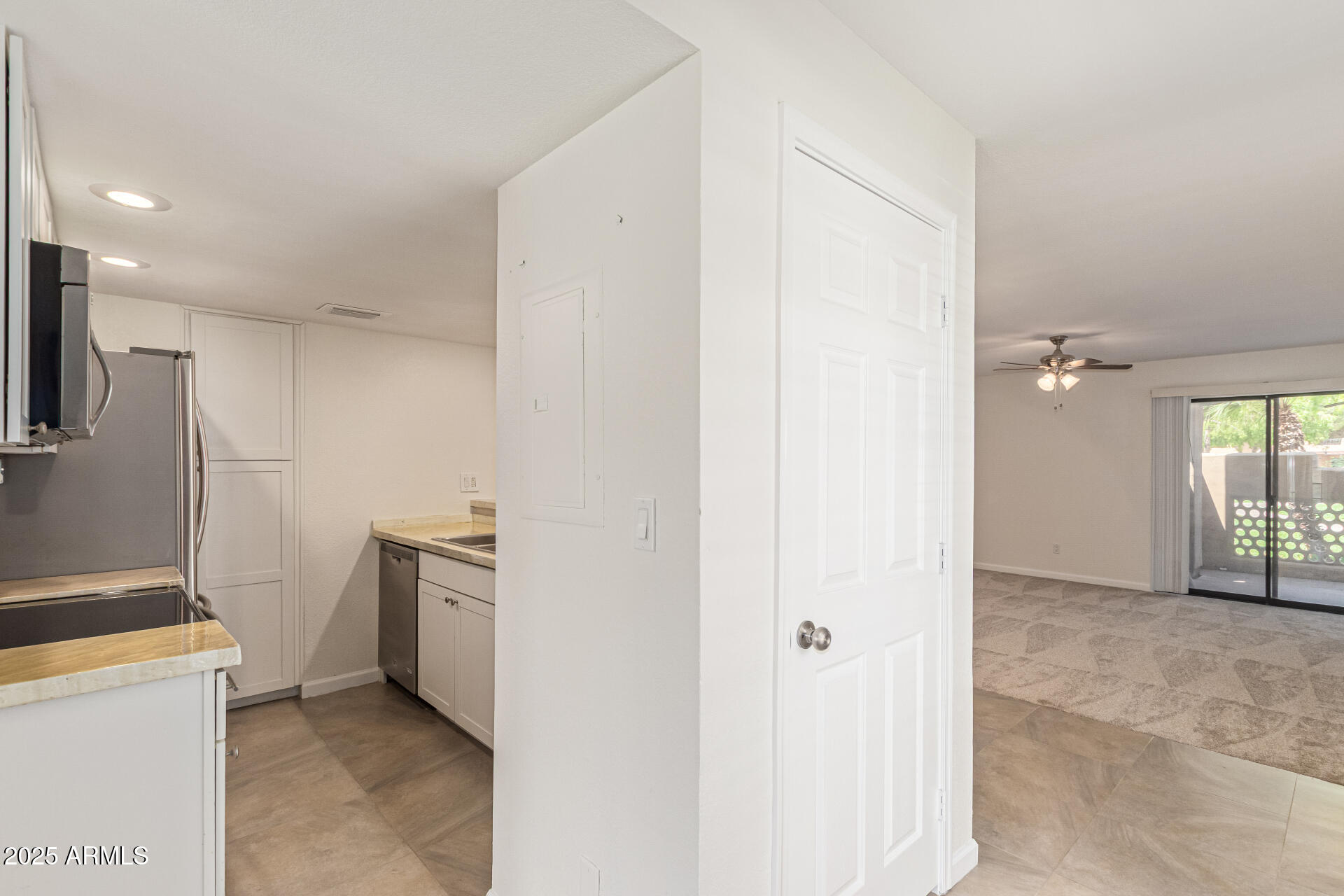 1351 N PLEASANT Drive 1016