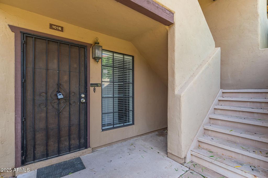 Photo of 1351 N Pleasant Drive #1016, Chandler, AZ 85225 (MLS # 6912454)