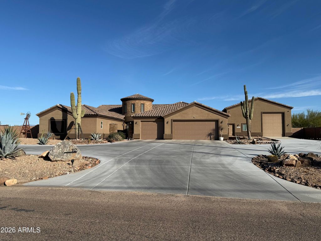 Photo of 112 W Circle Mountain Road, New River, AZ 85087 (MLS # 6984145)