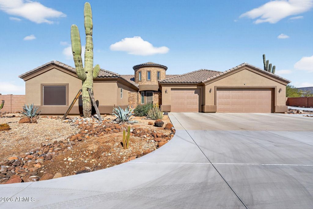 Photo of 112 W Circle Mountain Road, New River, AZ 85087 (MLS # 6984145)