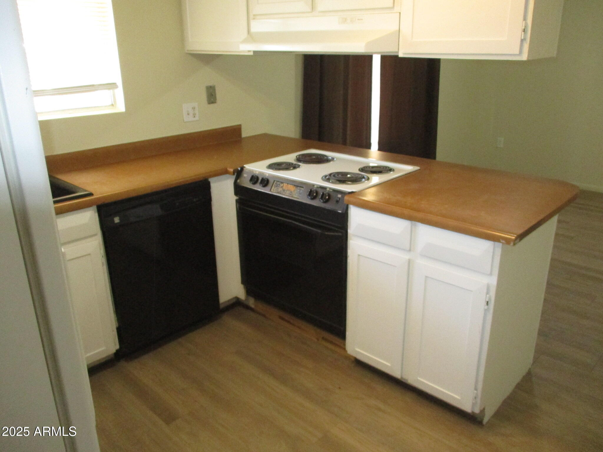 6133 S COLLEGE Avenue