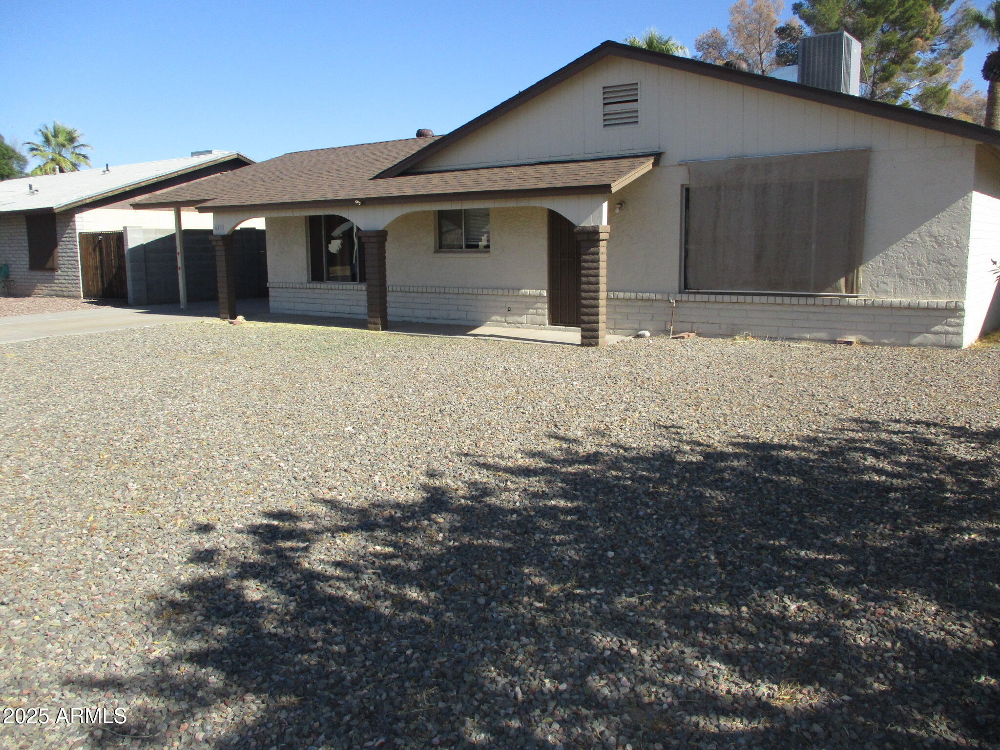 6133 S COLLEGE Avenue