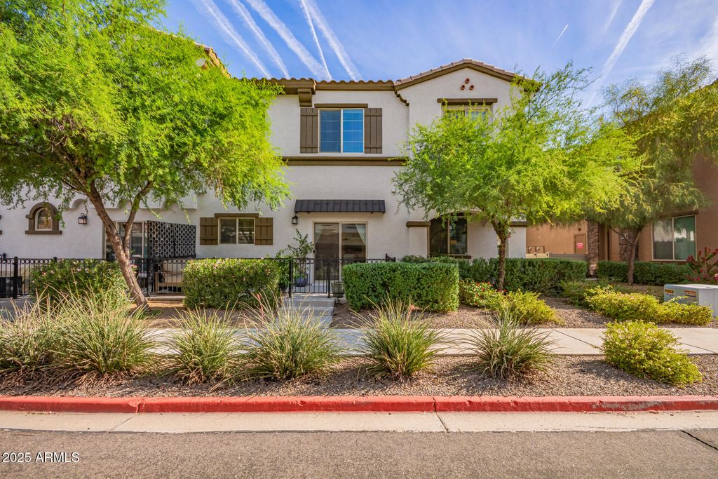 Photo of 2736 S Cavalier Drive #102, Gilbert, AZ 85295 (MLS # 6950136)