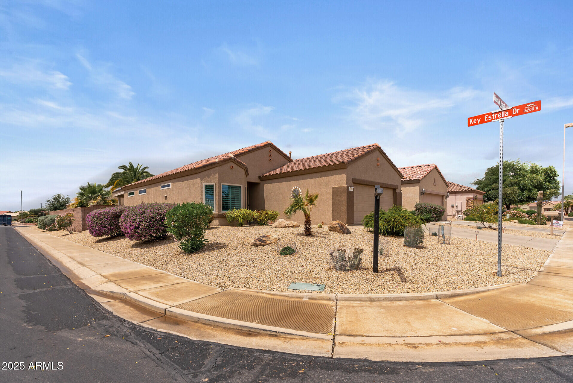 16205 W MOUNTAIN PASS Drive