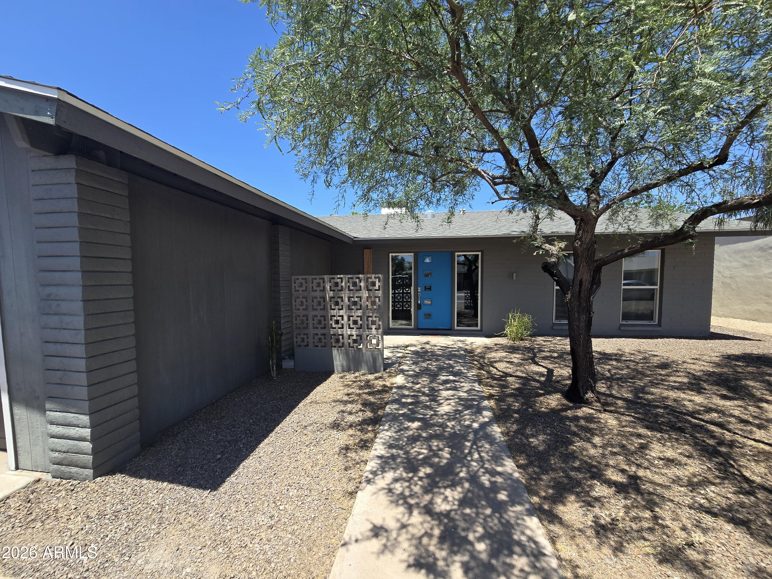 1284 W TULSA Street