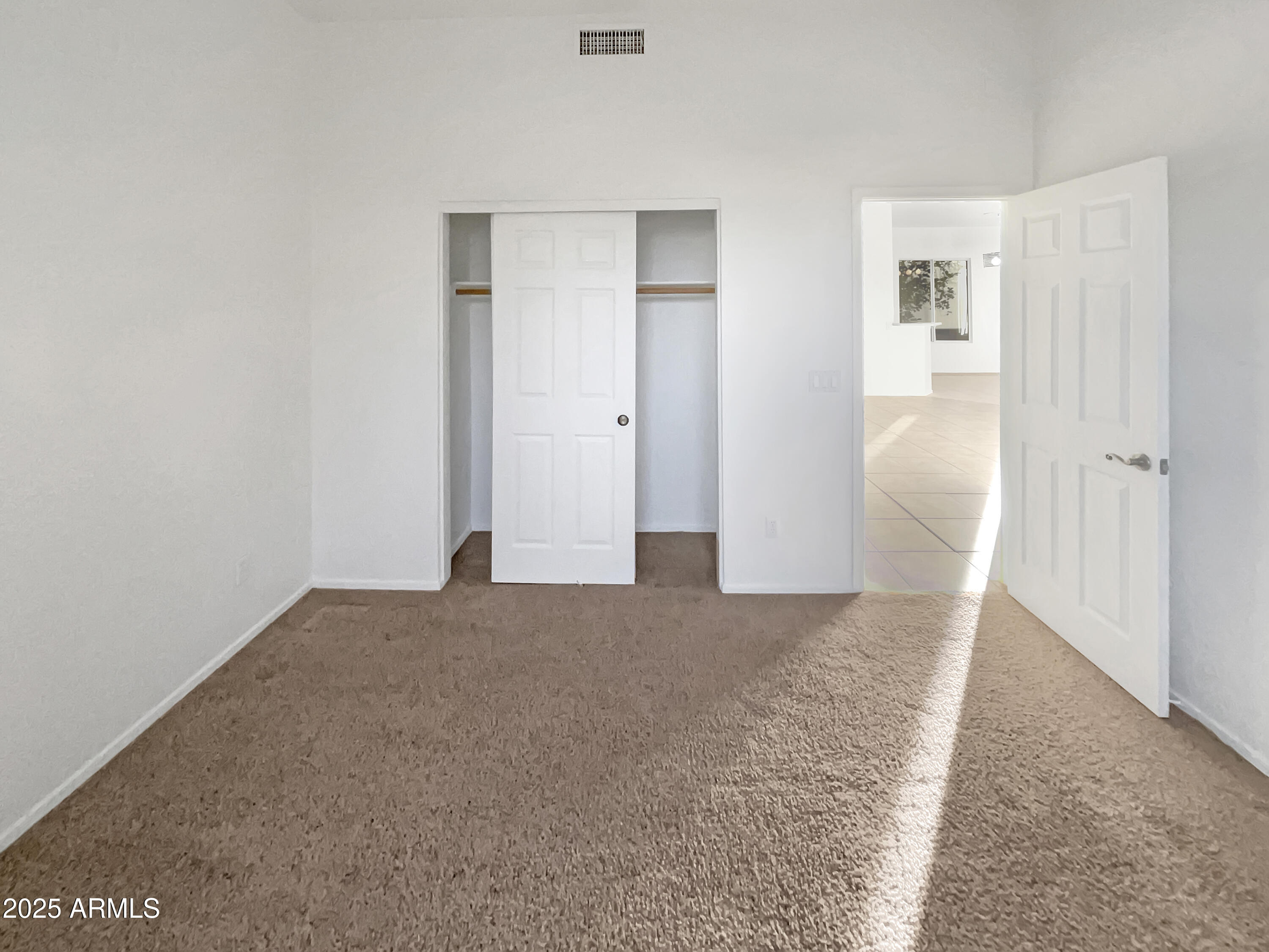 3869 W CHARLOTTE Drive