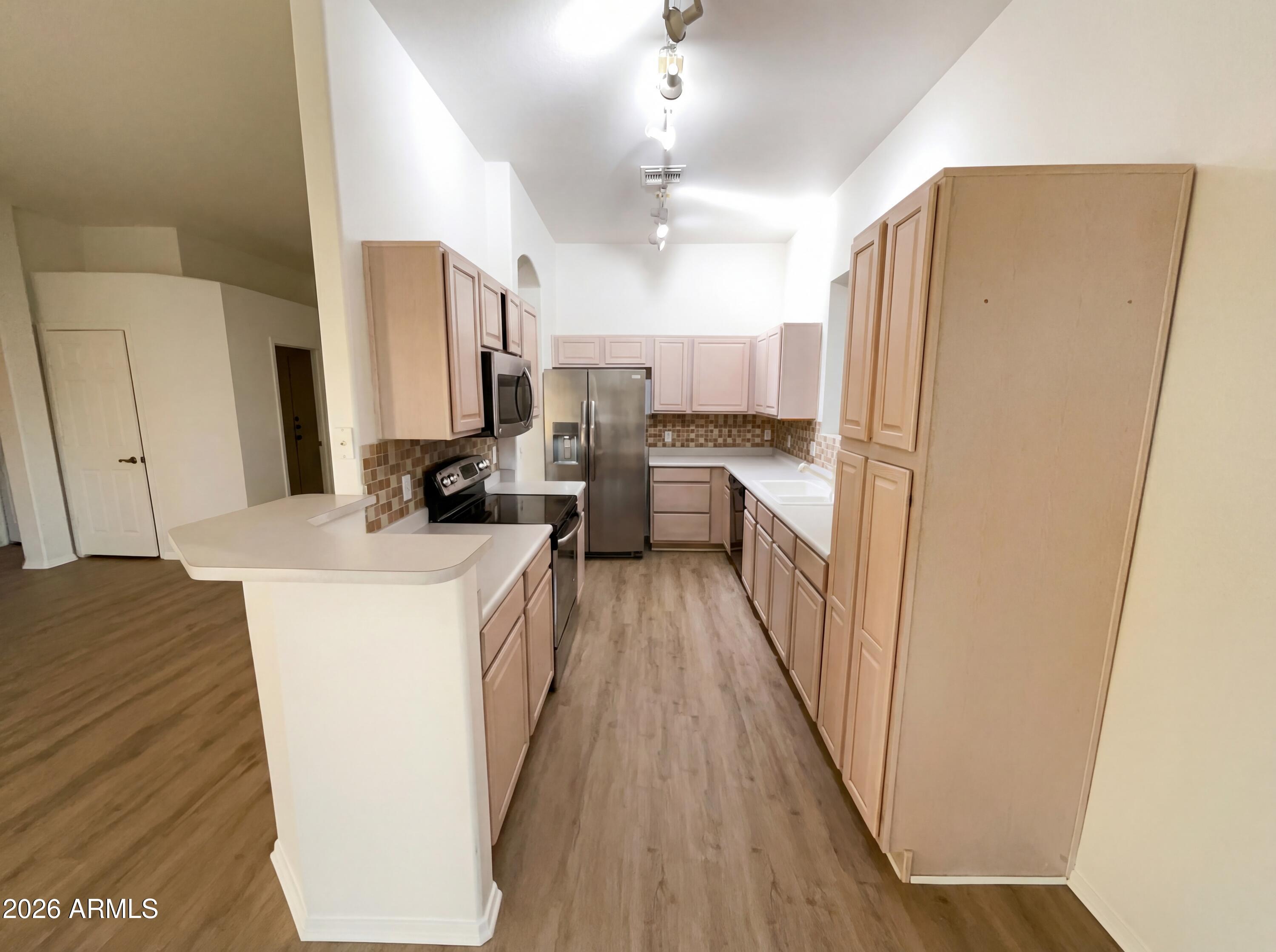 3869 W CHARLOTTE Drive