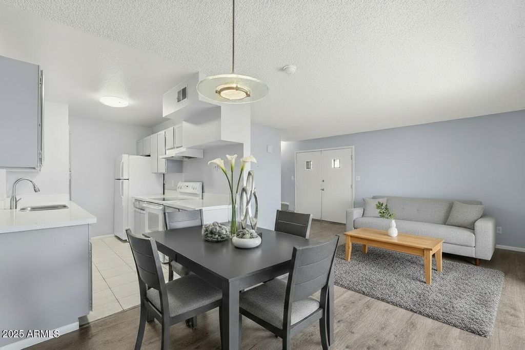 Photo of 5925 W Golden Lane, Glendale, AZ 85302 (MLS # 6937761)