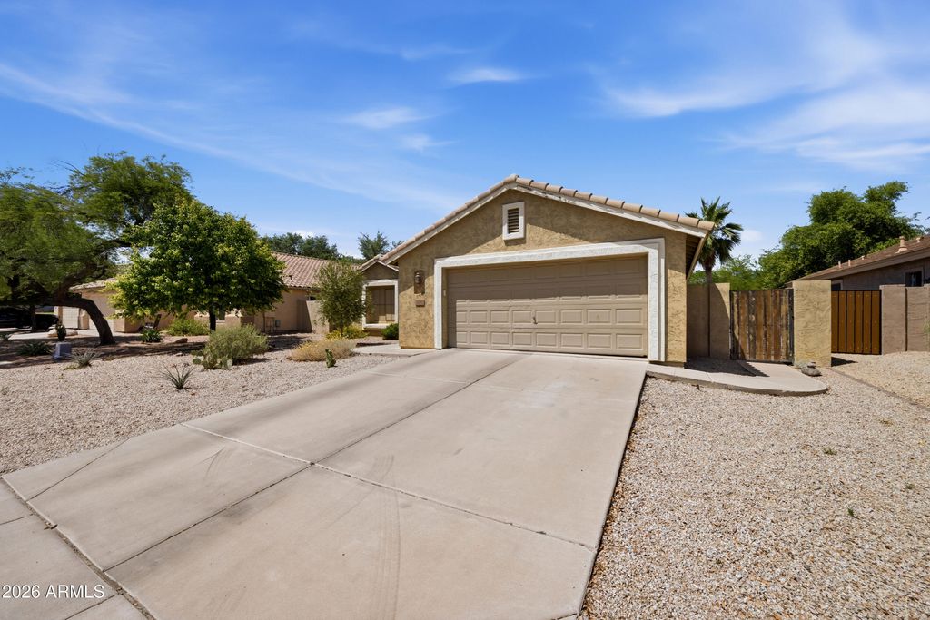 Photo of 1152 E Devon Drive, Gilbert, AZ 85296 (MLS # 7026076)