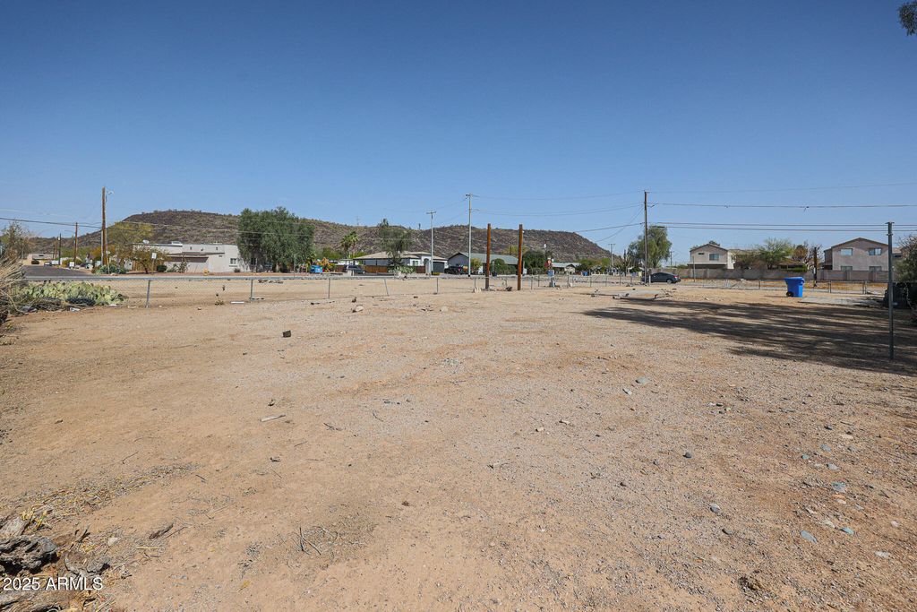 Photo of 29 W Foothill Drive #1, Phoenix, AZ 85027 (MLS # 6838394)