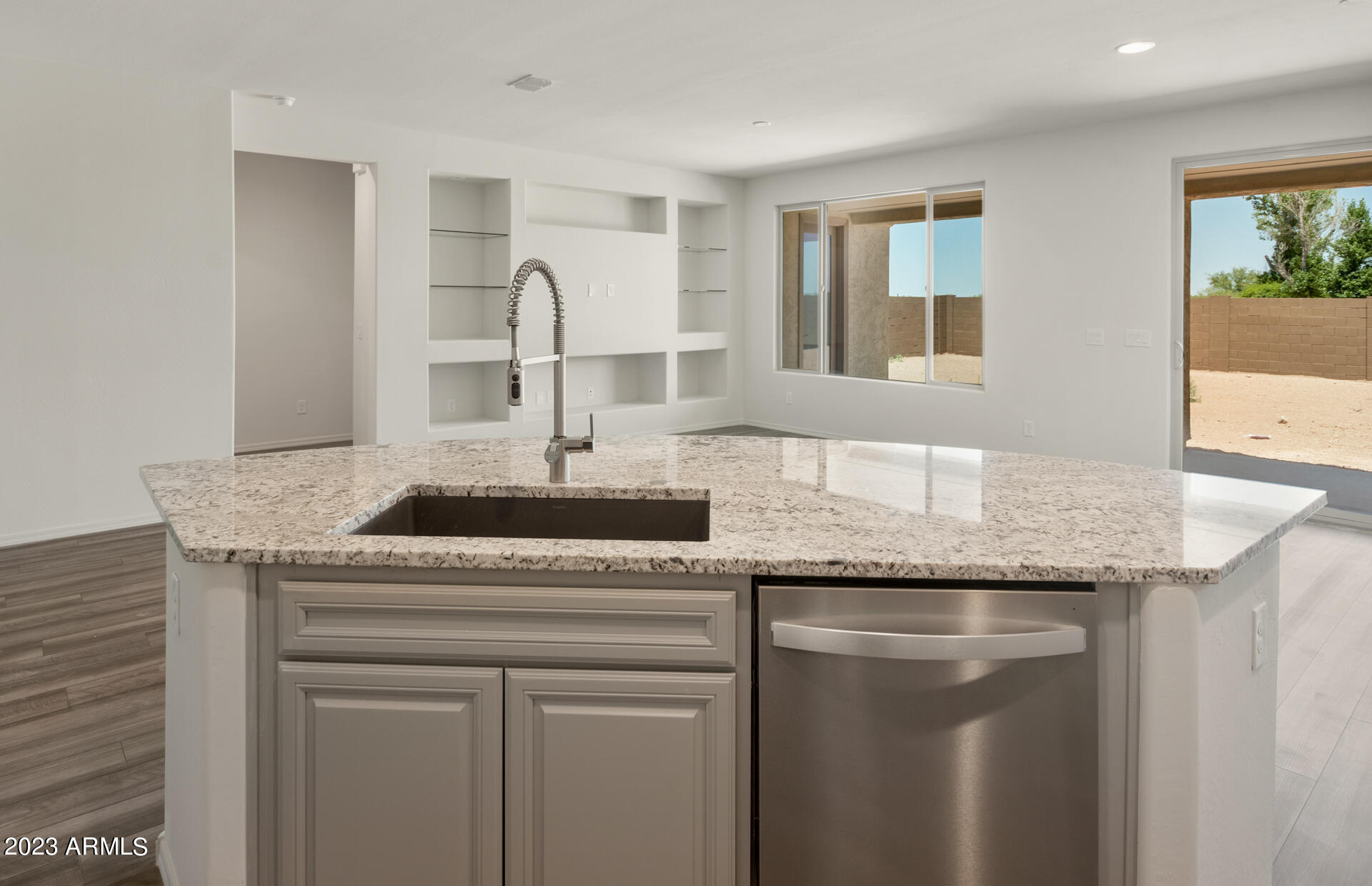 Photo 6 of 32 of 7340 W MEADOWLARK Way house