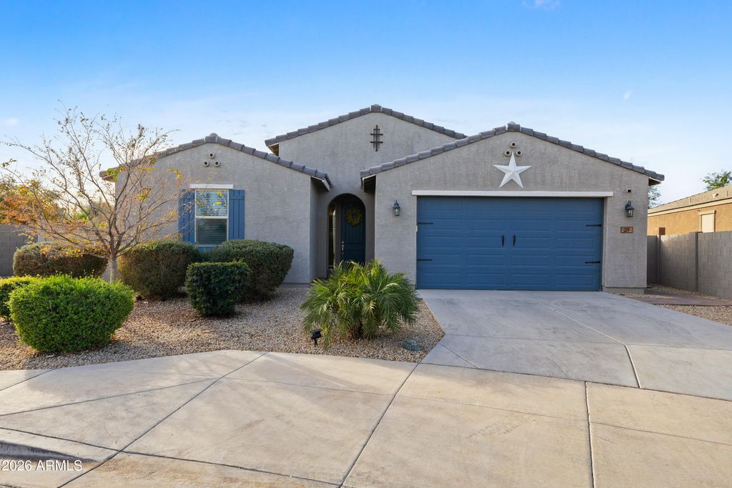 Photo of 219 S San Bernardo Lane, Casa Grande, AZ 85194 (MLS # 6963627)