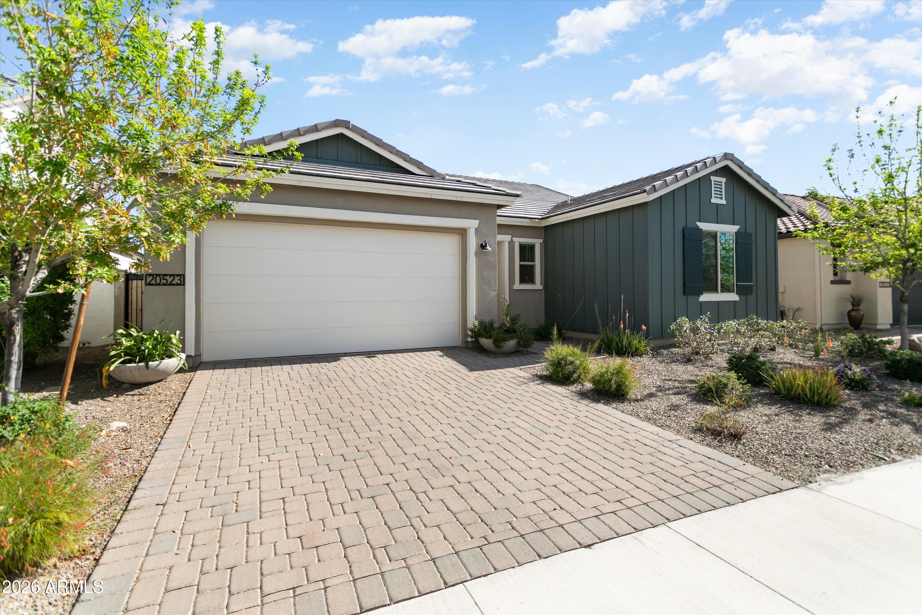 20523 W ROSEWOOD Lane