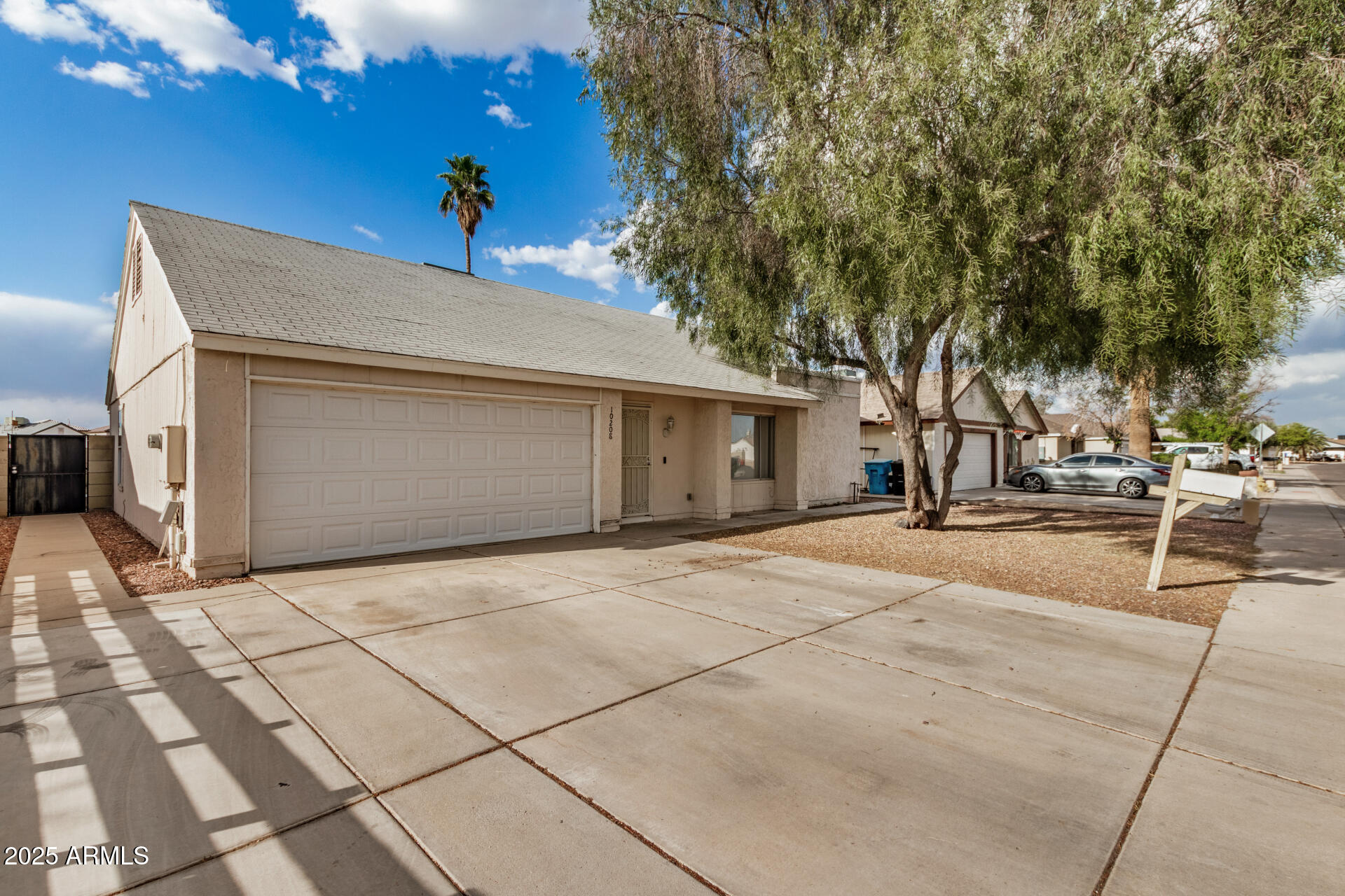 10208 W HIGHLAND Avenue