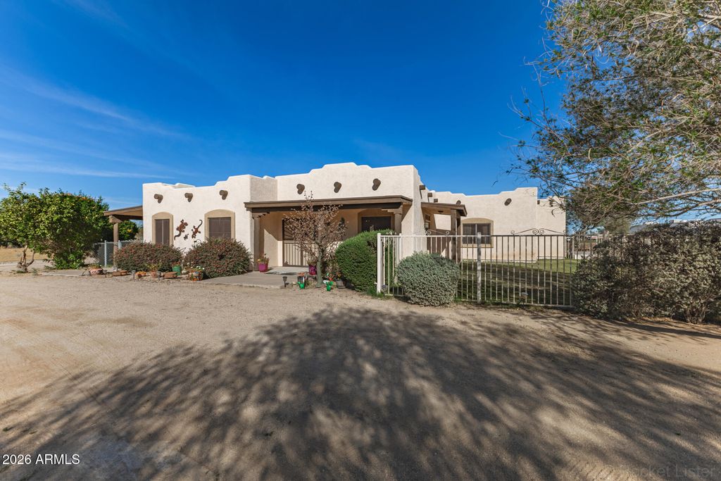 Photo of 7327 N 181st Avenue, Waddell, AZ 85355 (MLS # 7000253)